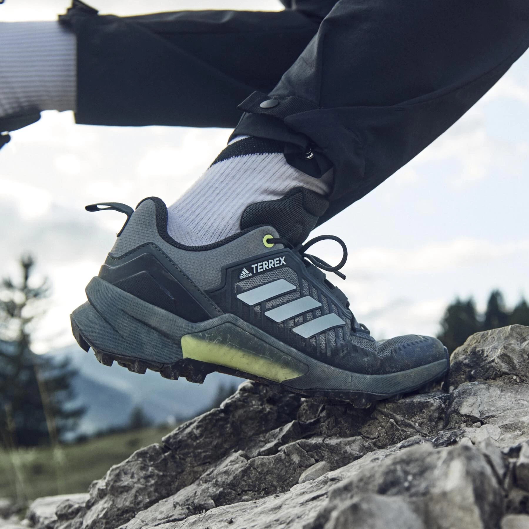 Chaussures De Randonnée Femme Adidas Terrex Swift R3 – Image 11